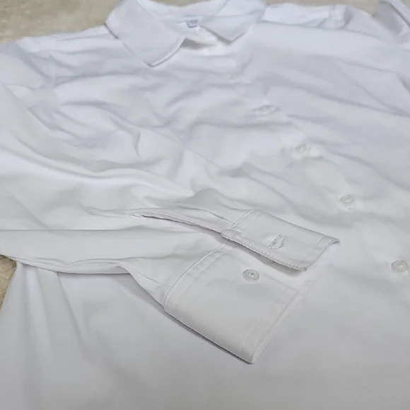 NWOT Time And Tru Classic White Women's Shirt - Picture 3 of 4